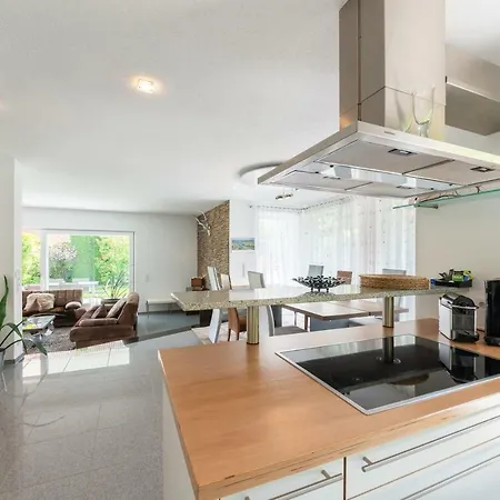 Hoerilux * Gaienhofen (Baden-Wurttemberg)